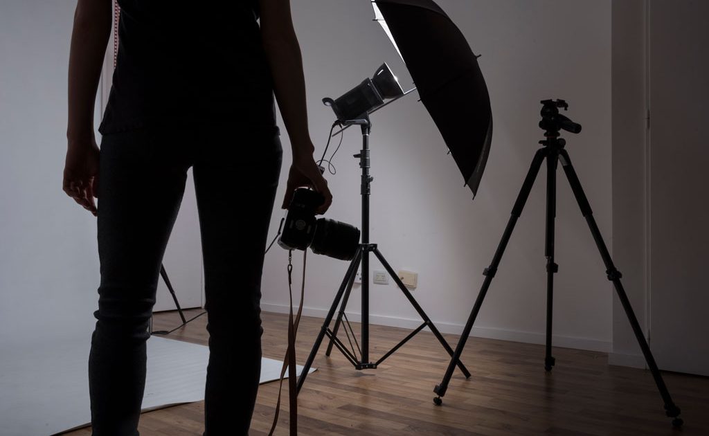 How to Use Reflectors for Photography in the Right Way